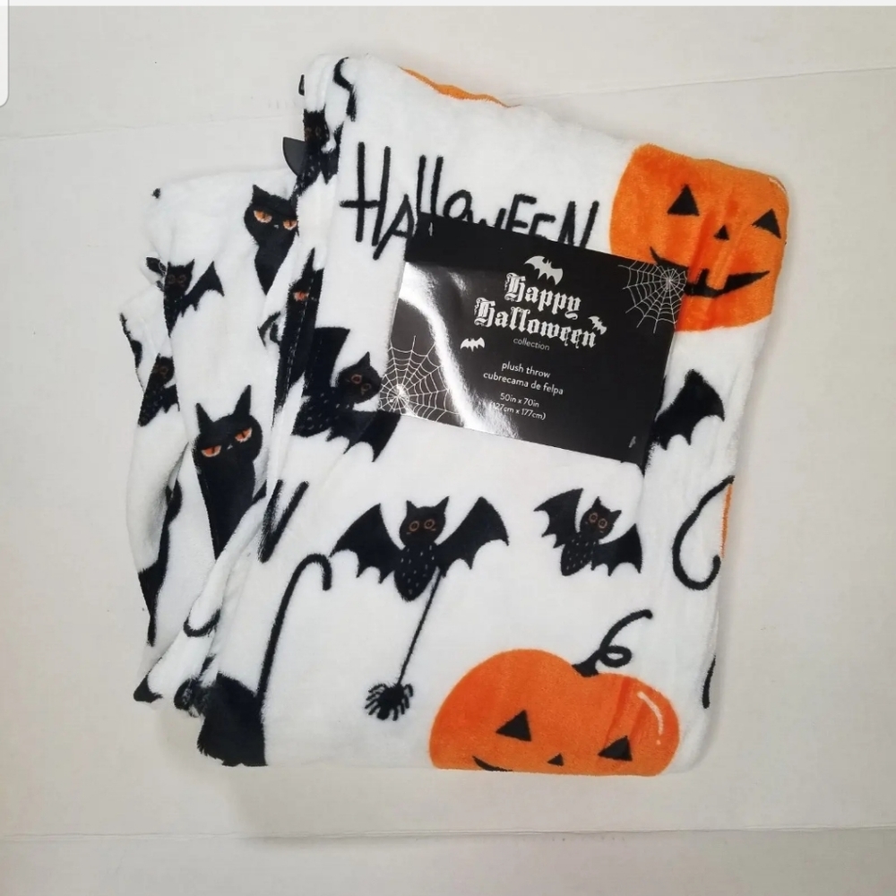 Halloween Throw Blanket Cats Bats Spiders and Pumpkins Plush Super Soft